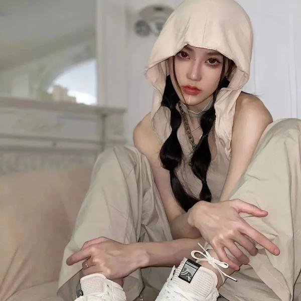 贞洁的荡妇